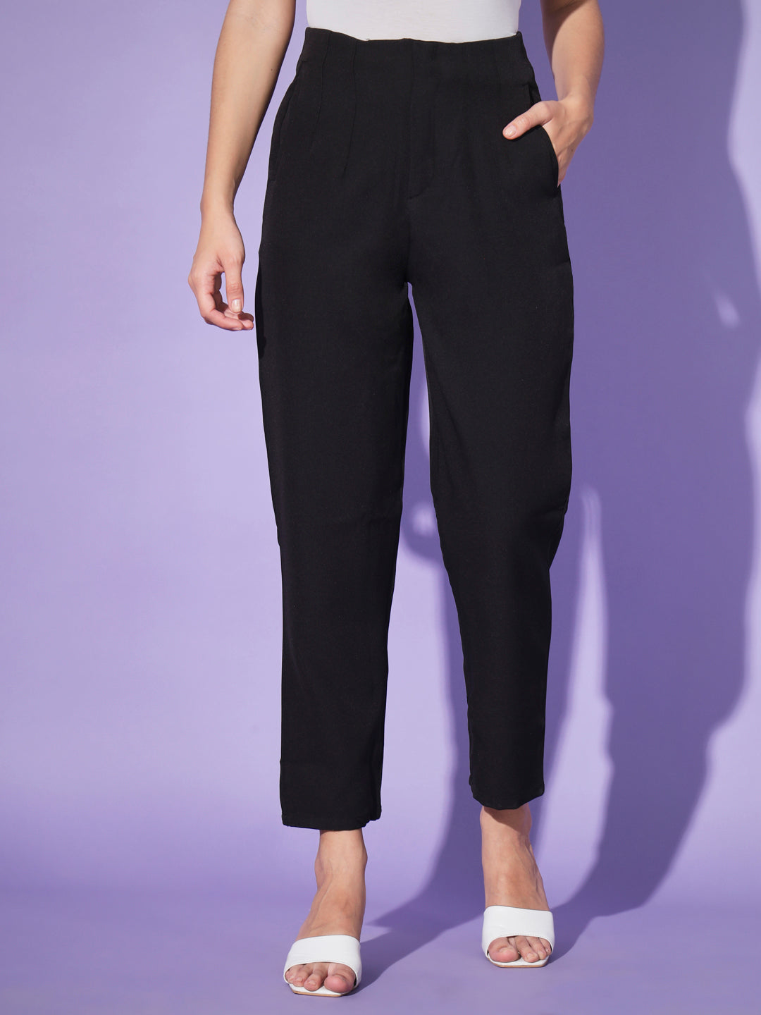 The Pleated Mom Fit Pants-Black