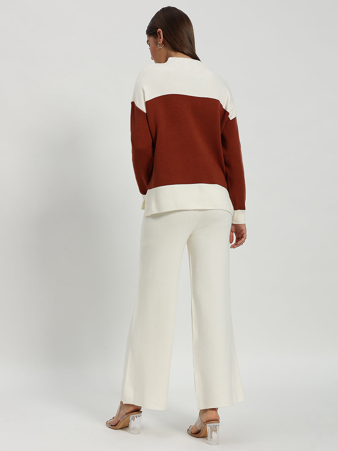 WOOLEN COORD WHITE AND BROWN