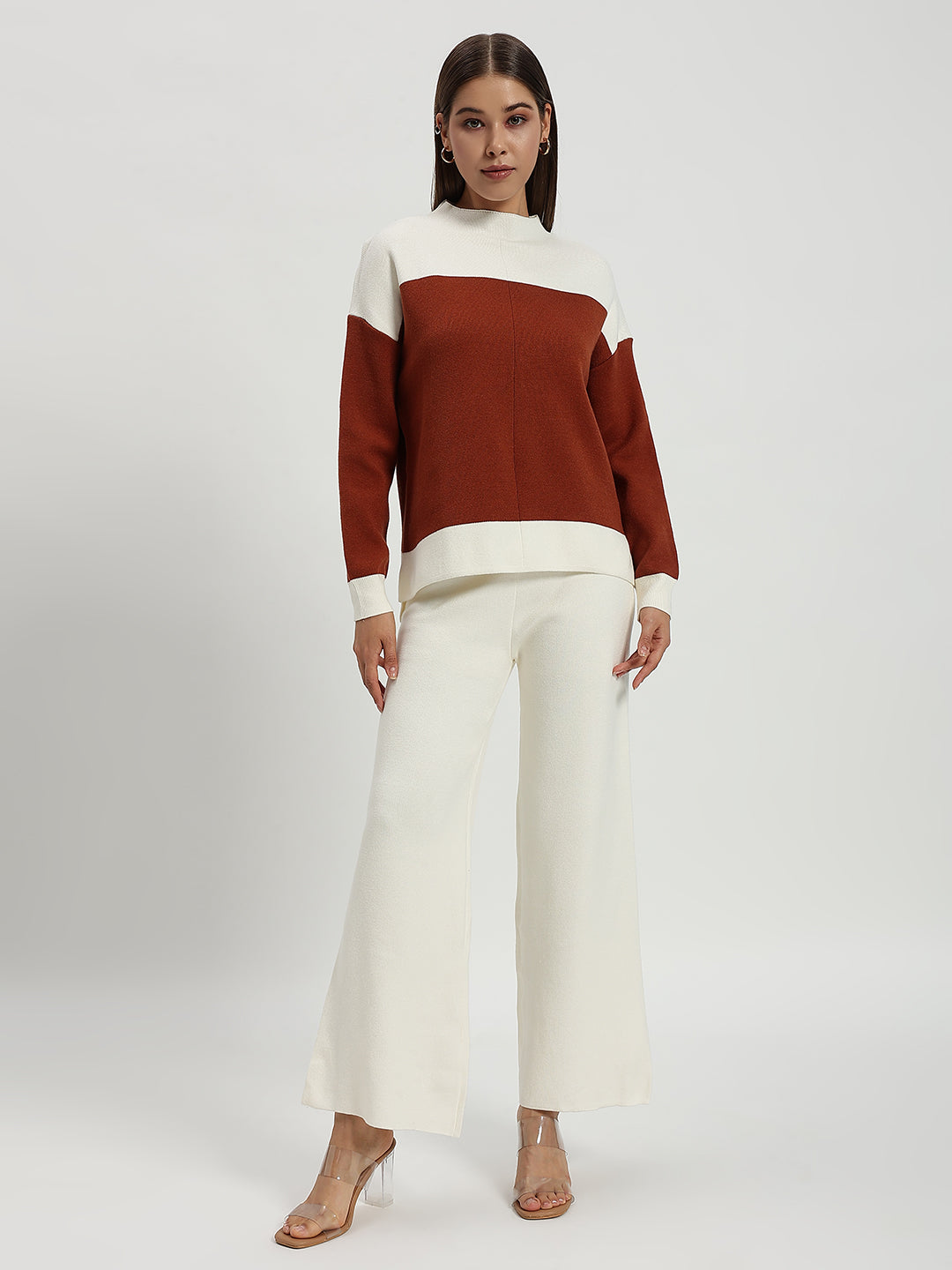 WOOLEN COORD WHITE AND BROWN