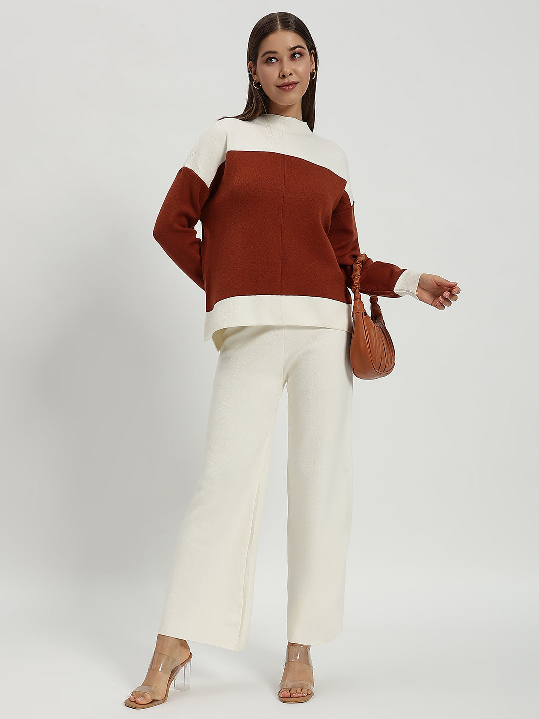 WOOLEN COORD WHITE AND BROWN