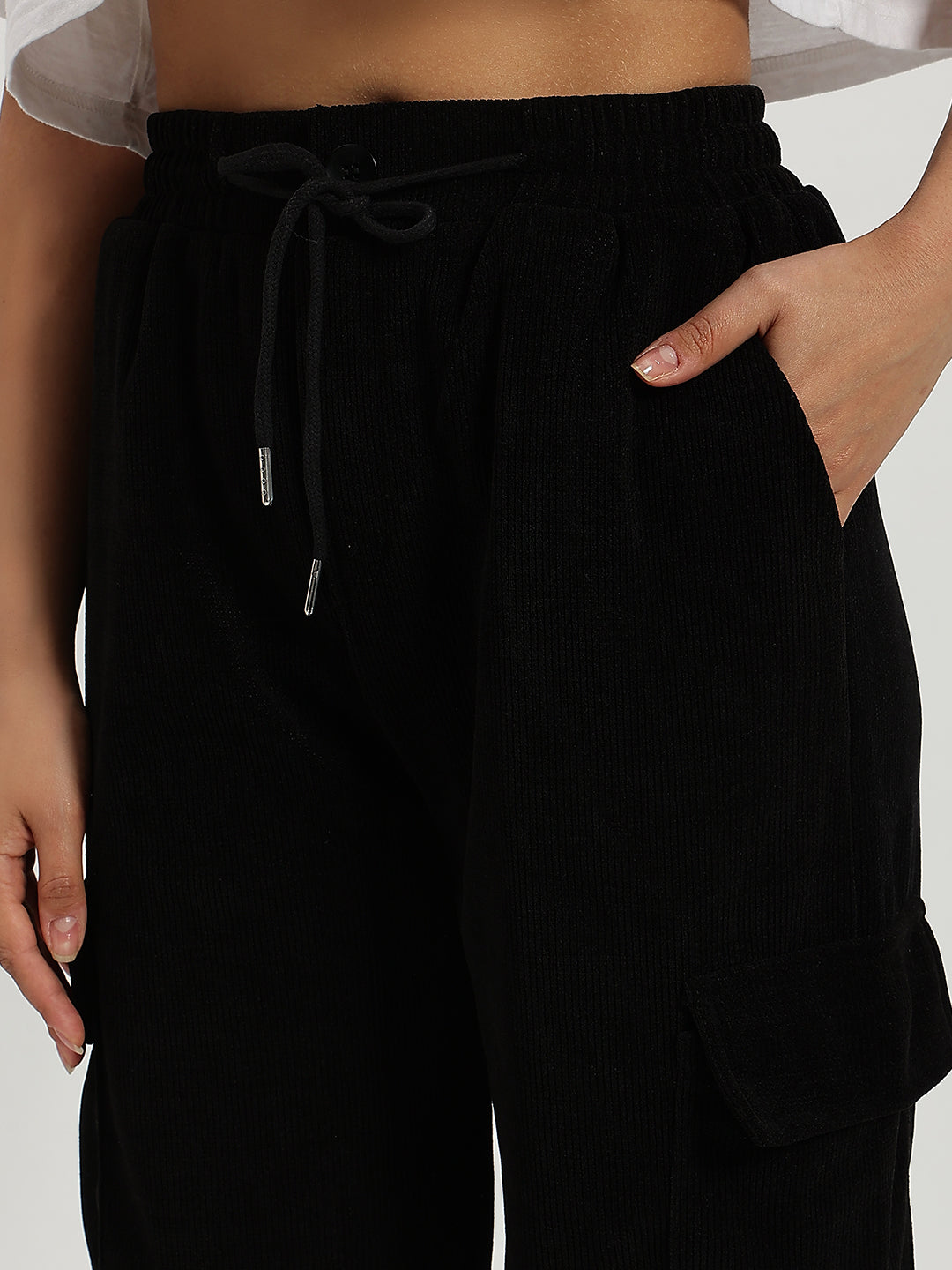 WOMEN WOOLEN CARGO BLACK