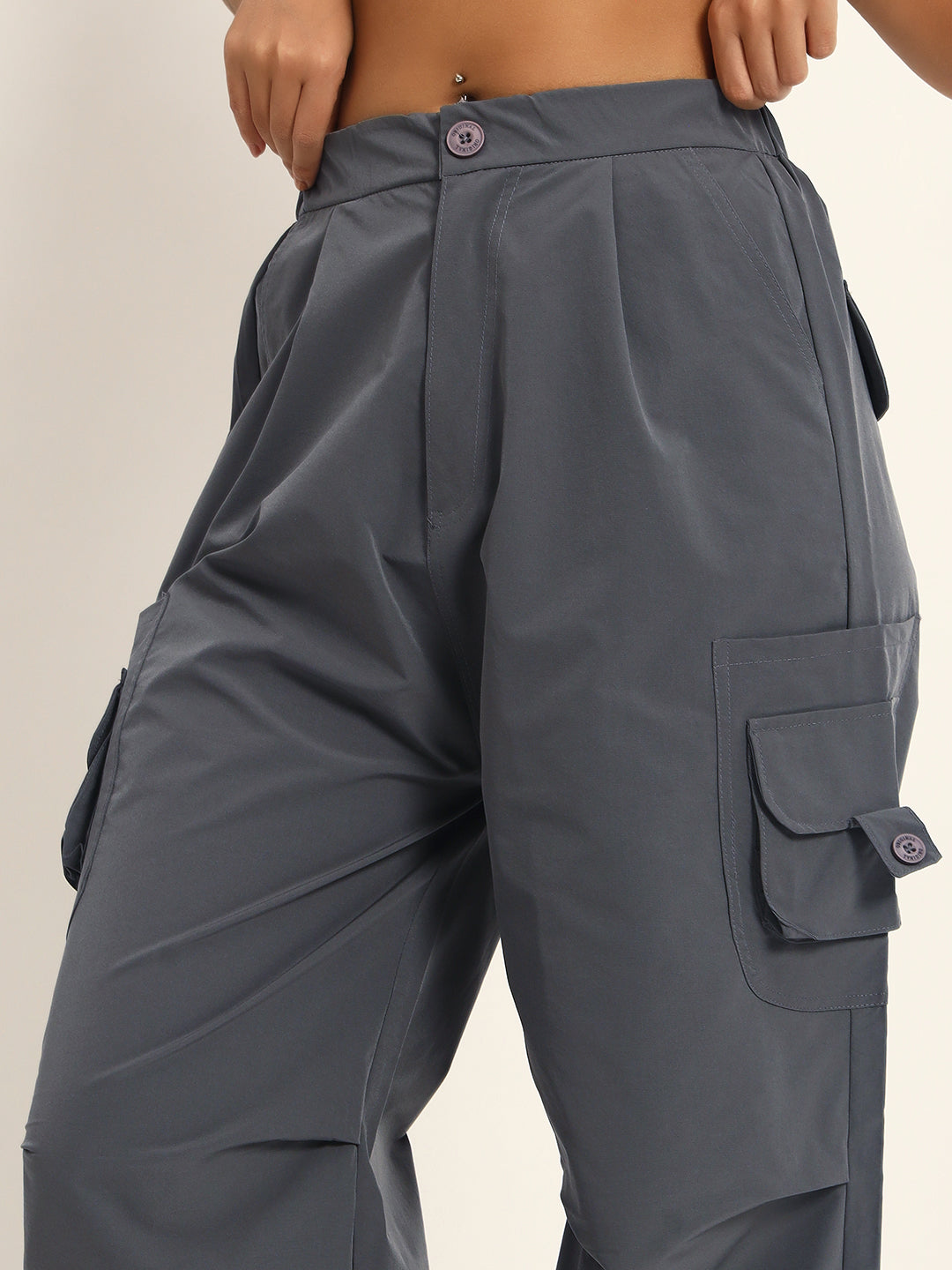 GREY HIGH RISE PARACHUTE CARGO