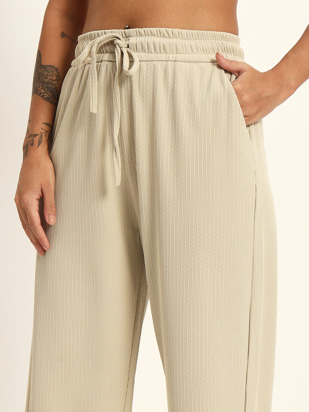 THE SOLID WIDE LEG PANTS BEIGE